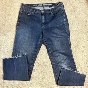 DKNY SOHO Boot‎ Jean, Size 10.  Frayed Cuff. Excellent condition.